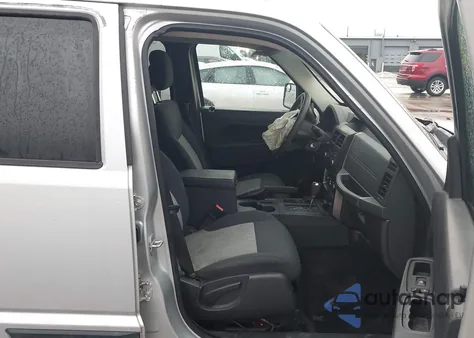 2010 Jeep Liberty Sport z USA, uszkodzony, nr VIN 1J4PN2GK1AW169519